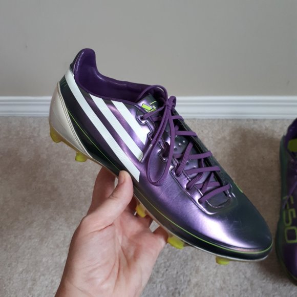 adidas traxion soccer cleats